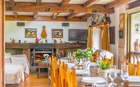 Casa Rural Arotzenia, Hogar Rustico En Pleno Valle De La Ulzama