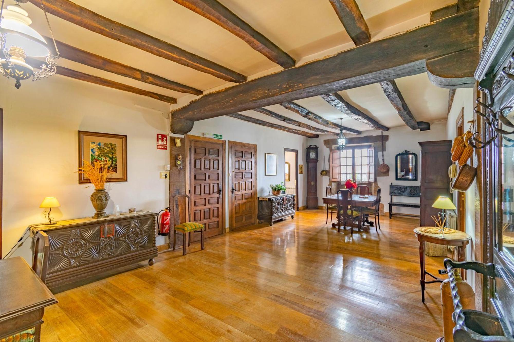Casa Rural Arotzenia, Hogar Rustico En Pleno Valle De La Ulzama Lizaso Exterior foto