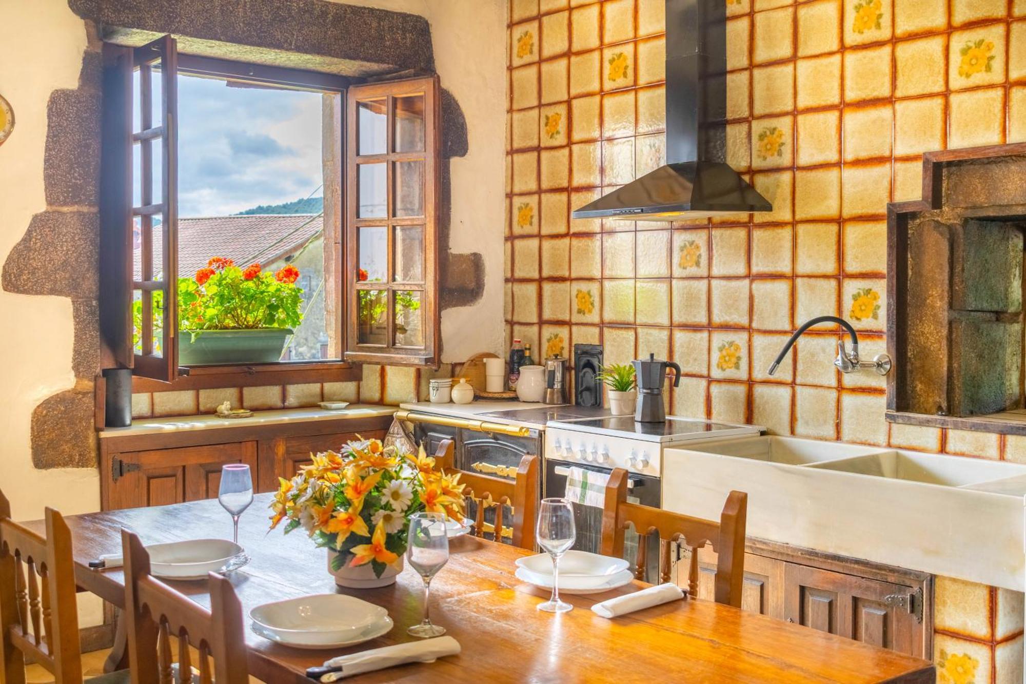 Casa Rural Arotzenia, Hogar Rustico En Pleno Valle De La Ulzama Lizaso Exterior foto