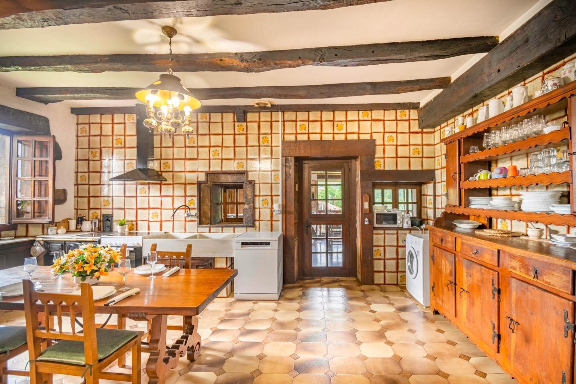 Casa Rural Arotzenia, Hogar Rustico En Pleno Valle De La Ulzama Lizaso Exterior foto