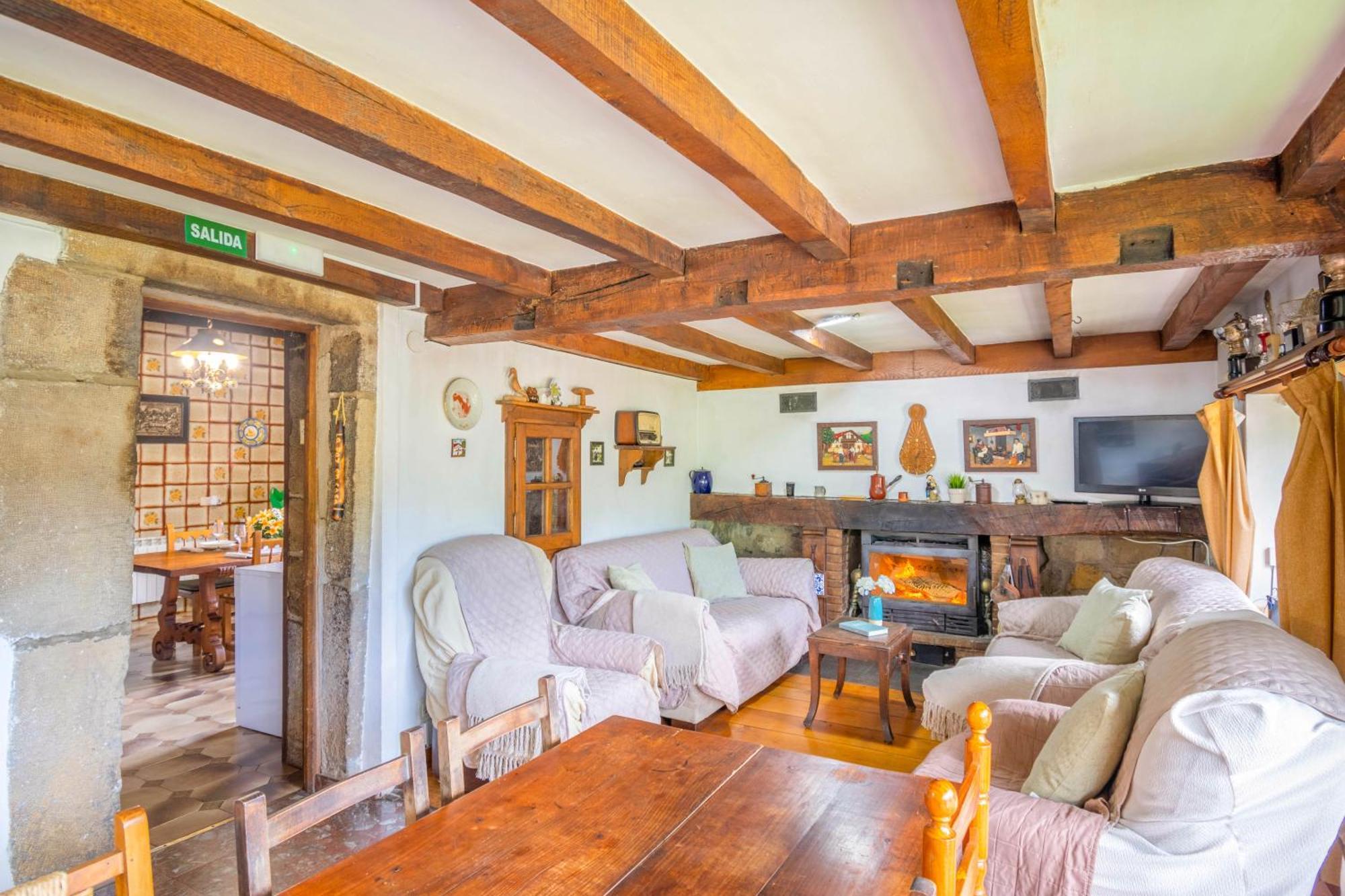 Casa Rural Arotzenia, Hogar Rustico En Pleno Valle De La Ulzama Lizaso Exterior foto